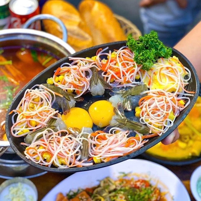 Khu phố ẩm thực nổi tiếng ở TP HCM - Phố ẩm thực Vĩnh Khánh