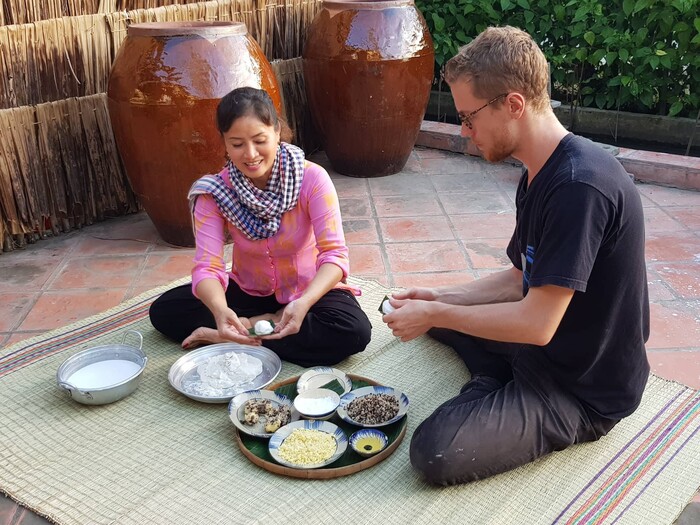 Tham gia các hoạt động du lịch thú vị tại làng bột Sa Đéc Đồng Tháp