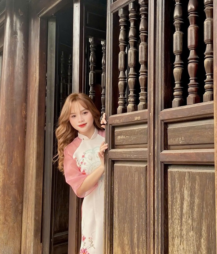 Đền Mẫu Âu Cơ cũng là ngôi chùa thiêng nổi tiếng ở Phú Thọ