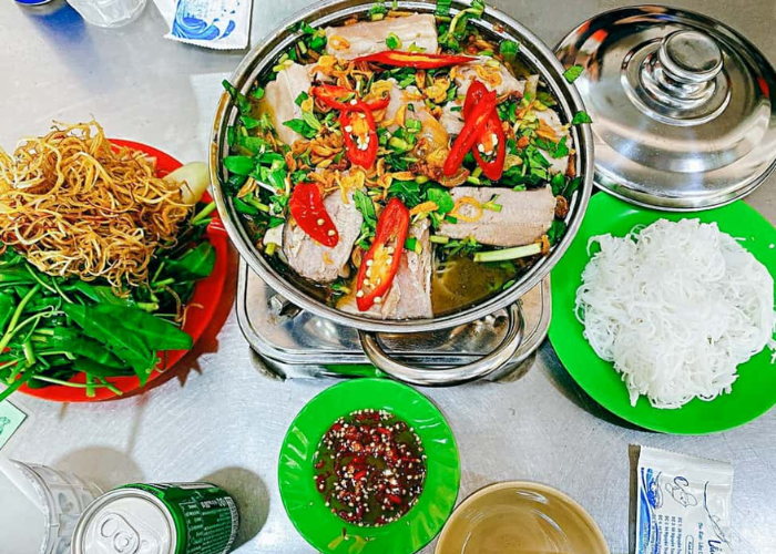 Lẩu cá đuối là món ăn đặc trưng bạn nhất định phải thử khi tới Vũng Tàu