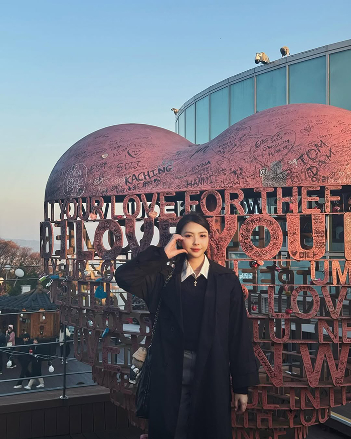 Trải nghiệm gắn khóa tình yêu tại tháp Namsan Hàn Quốc