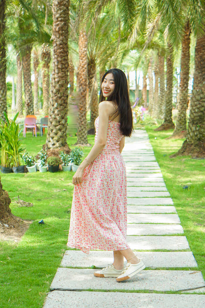 Vườn chà là Sa Đéc thu hút nhiều du khách tham quan