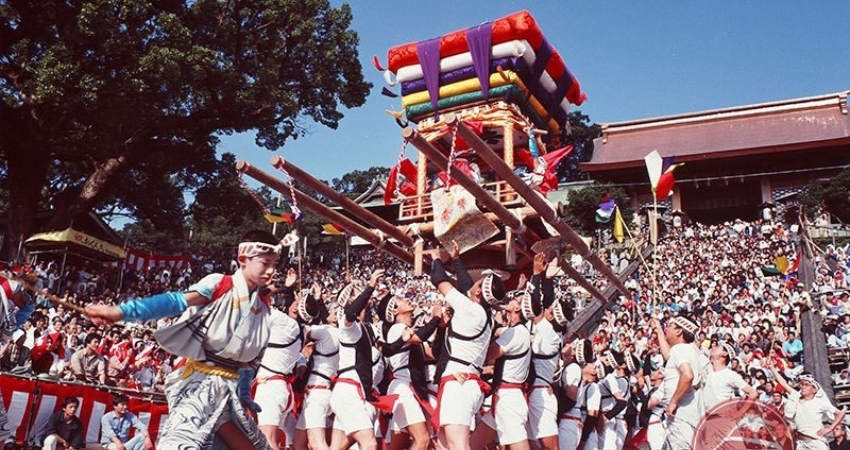 Lễ hội Nagasaki Kunchi với màn trình diễn rước kiệu