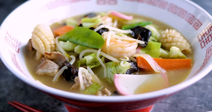 Mì Champon là món ăn không nên bỏ lỡ trong cẩm nang du lịch Nagasaki