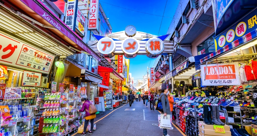 Ghé các khu mua sắm tại cửa hàng địa phương mà cẩm nang du lịch Tottori giới thiệu