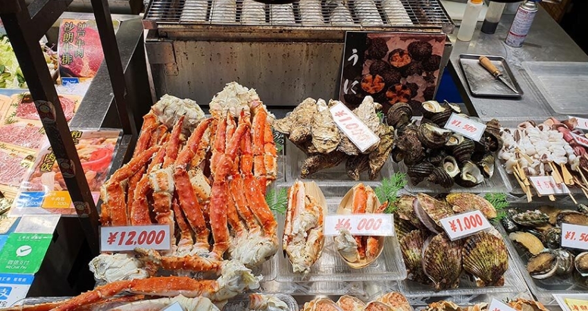 Thử mua hải sản khô khi đi du lịch Niigata