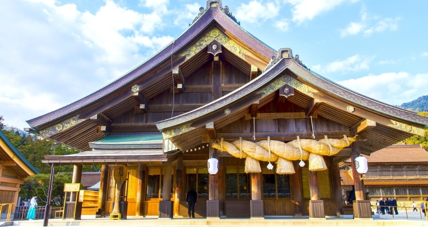 Cẩm nang du lịch Shimane gợi ý đền Izumo Taisha là địa điểm tâm linh nổi tiếng