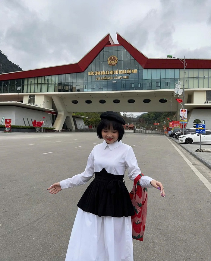 Cửa khẩu Quốc tế Hữu Nghị Lạng Sơn đóng vai trò quan trọng trong giao thương kinh tế