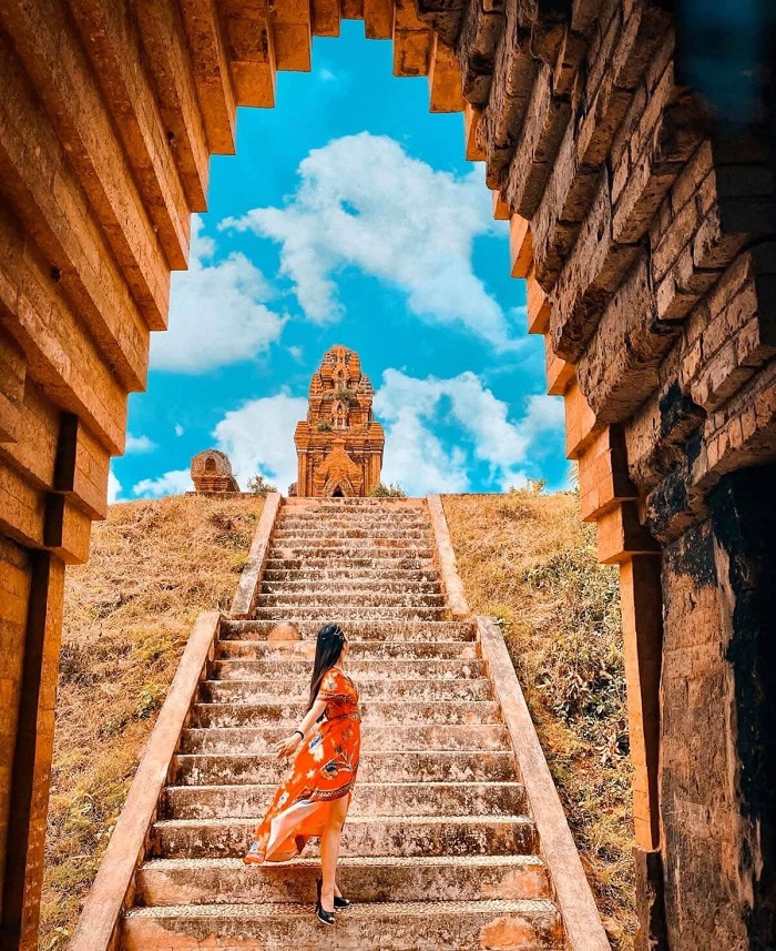 Khung cảnh nên thơ, nguyên sơ tại tháp Bánh Ít - Điểm du lịch gần sân bay Phù Cát Bình Định