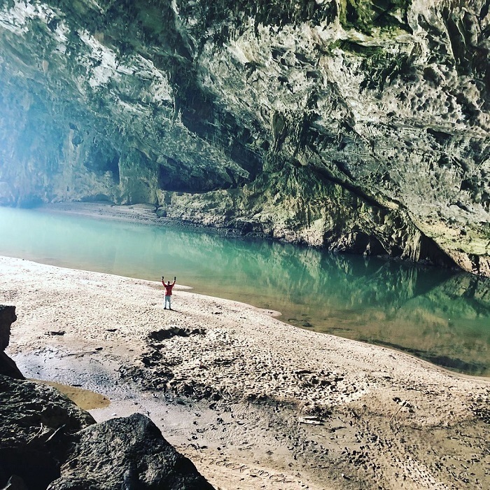 Cảnh tượng như thế giới khác tại Động Puông Bắc Kạn