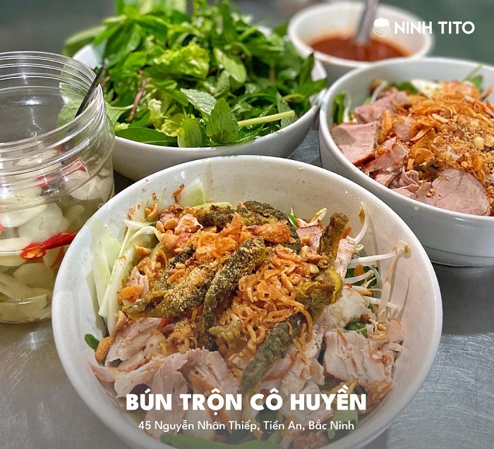 Bún trộn đầy đặn, kích thích vị giác với Quán ăn ngon ở Bắc Ninh