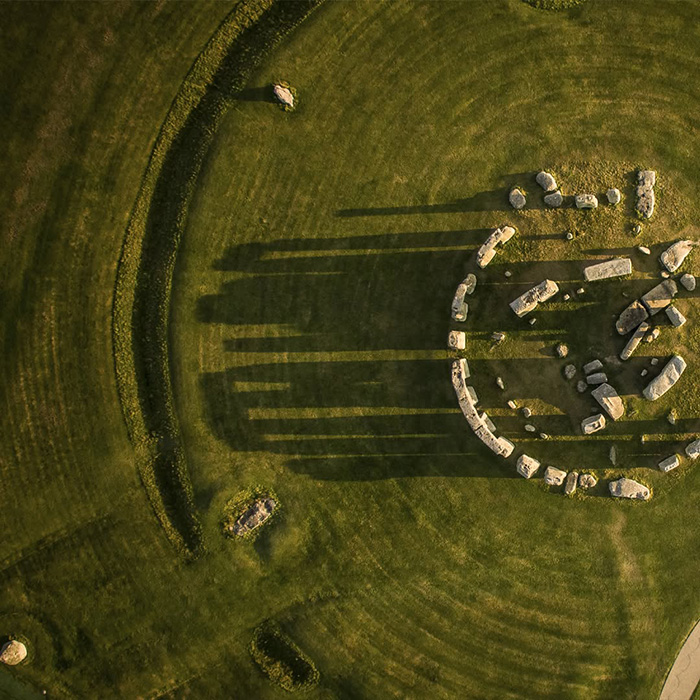 Trải nghiệm khoảnh khắc kỳ diệu vào ngày Hạ chí tại bãi đá cổ stonehenge anh