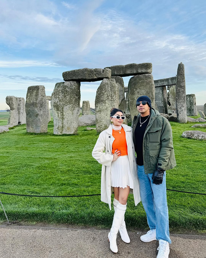 Mùa đông (Tháng 11 - Tháng 2) tại bãi đá cổ Stonehenge Anh