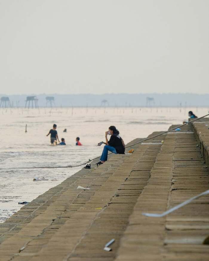 Các bãi biển vắng người gần TP HCM - Biển Tân Thành