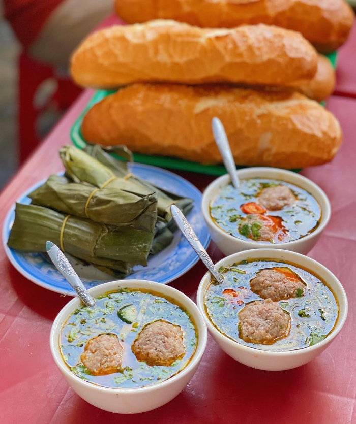 Bánh mì xíu mại đặc biệt tại Đà Lạt