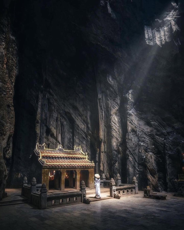 Vẻ đẹp của động Huyền Không tại Ngũ Hành Sơn