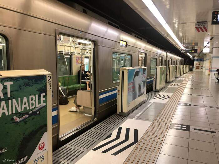 Cẩm nang du lịch Fukuoka - Tàu điện ngầm là phương tiện di chuyển phổ biến