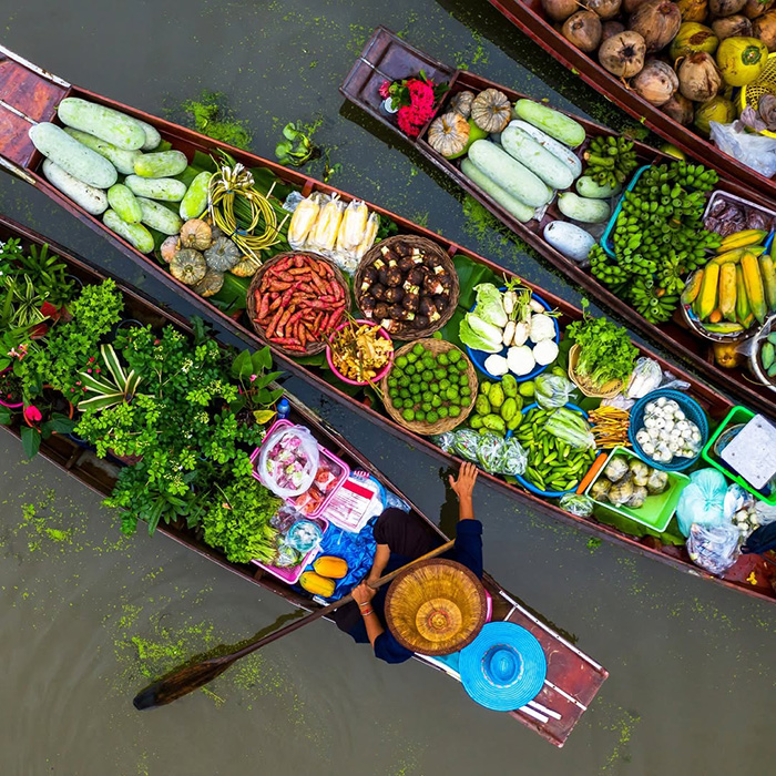 Di chuyển bằng taxi hoặc xe công nghệ tới chọ nổi Damnoen Saduak Thái lan