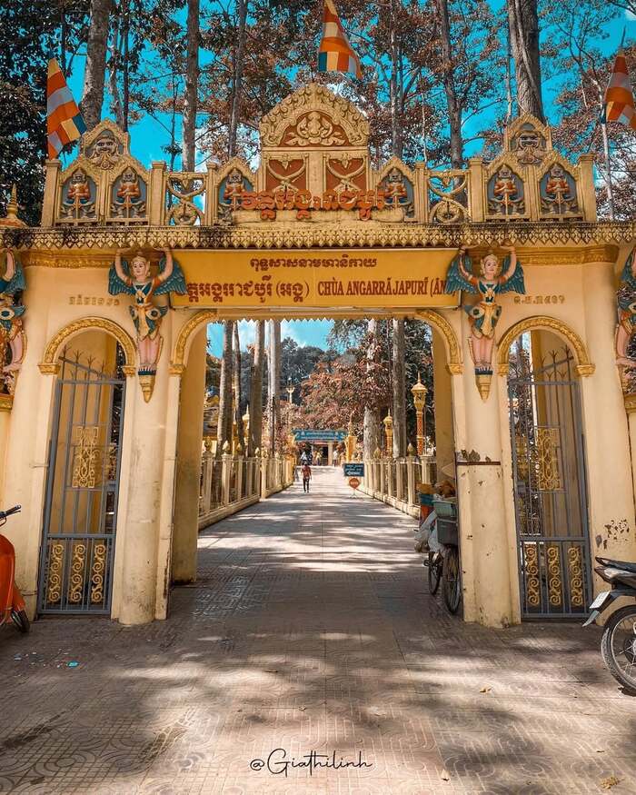 Chiêm ngưỡng vẻ đẹp kiến trúc Khmer hơn 1.000 năm tuổi tại chùa Âng Trà Vinh