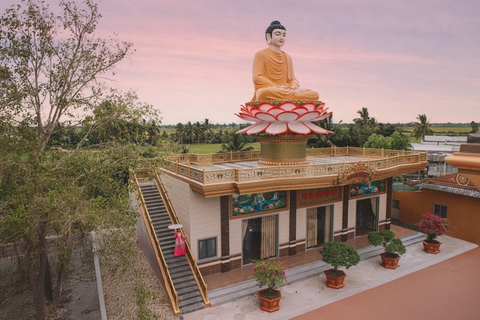 chùa Hưng Thiện Bạc Liêu có rất nhiều tượng Phật đẹp