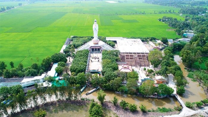 Toàn cảnh chùa Hưng Thiện Bạc Liêu