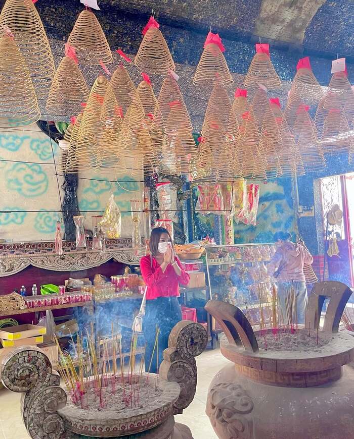 Tham gia các hoạt động tâm linh tại chùa Miếu Nổi Gò Vấp 