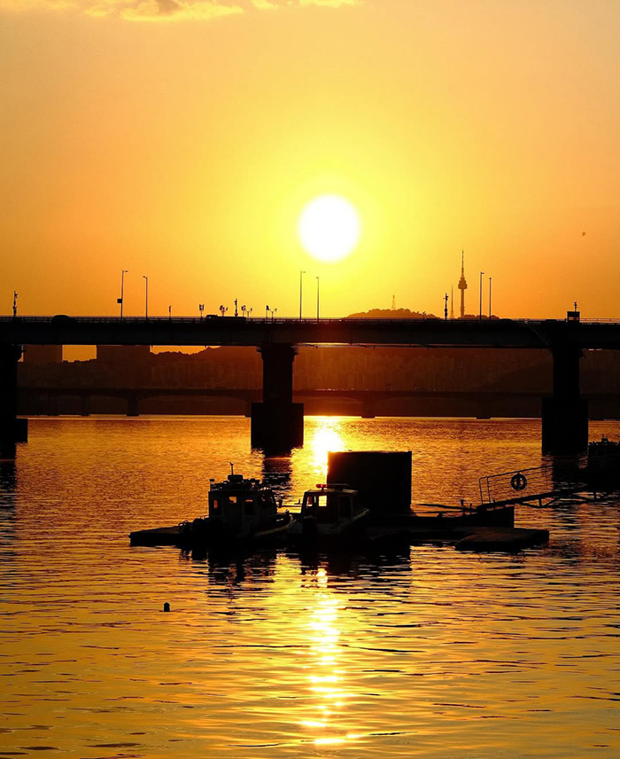 Di chuyển bằng xe buýt đến công viên Yeouido hàn quốc