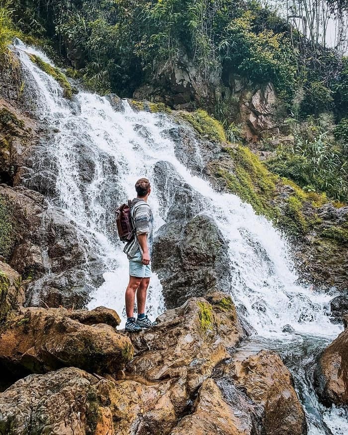 Du lịch Pà Cò Hòa Bình ngắm Thác Tạt Nàng vừa hùng vỹ vừa nên thơ