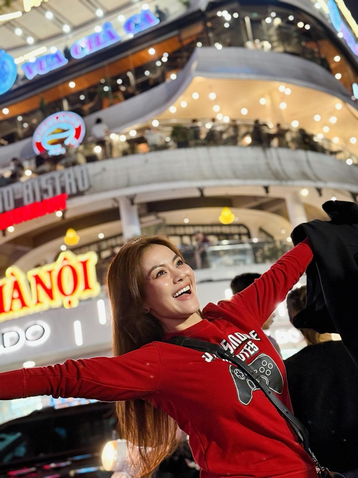 Lúc mới hoàn thành, Hàm Cá Mập Hà Nội gây khá nhiều tranh cãi