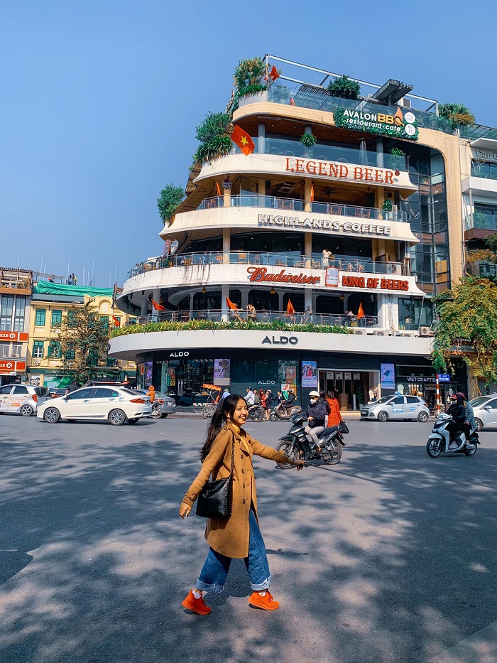 Hàm Cá Mập Hà Nội dường như đã trở thành biểu tượng bên Hồ Gươm