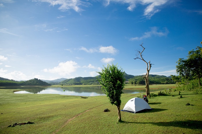 Không gian rộng lớn, hoang sơ ở địa điểm dã ngoại ở Thanh Hóa này thích hợp để cắm trại
