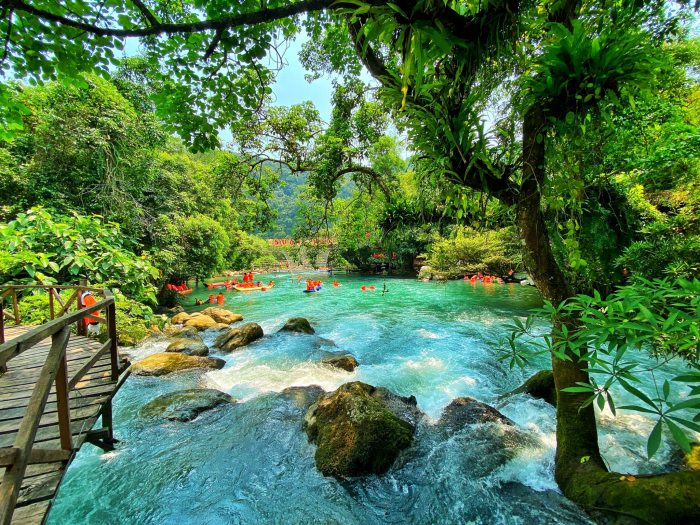 khu du lịch suối Moọc Quảng Bình 