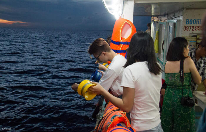 Kinh nghiệm câu mực đêm Phú Quốc – Trải nghiệm hóa thân thành ngư dân