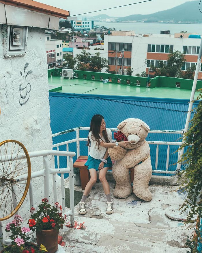 Thưởng thức ẩm thực địa phương tại làng bích họa Mabijeong hàn quốc