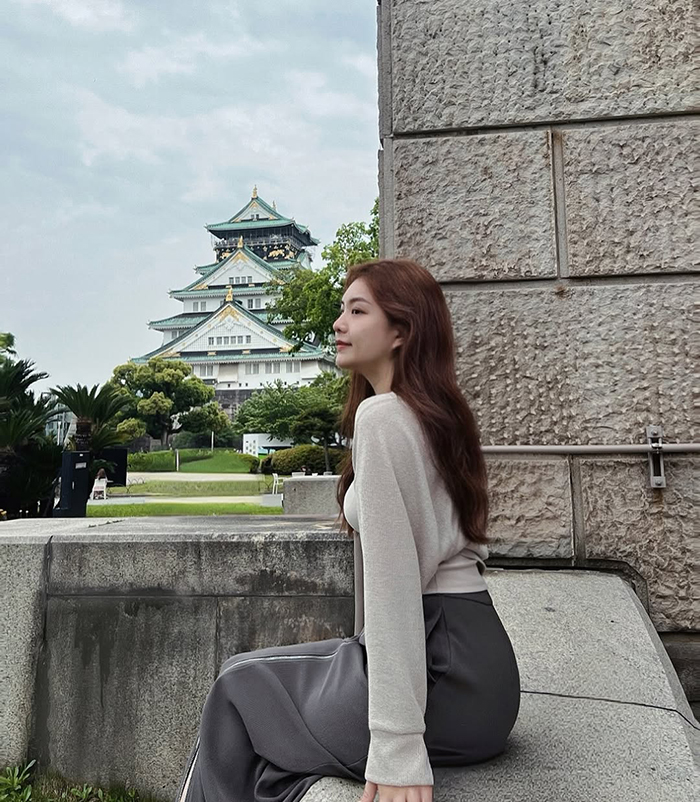 Di chuyển bằng tàu điện ngầm (Subway) đến lâu đài Osaka Nhật Bản