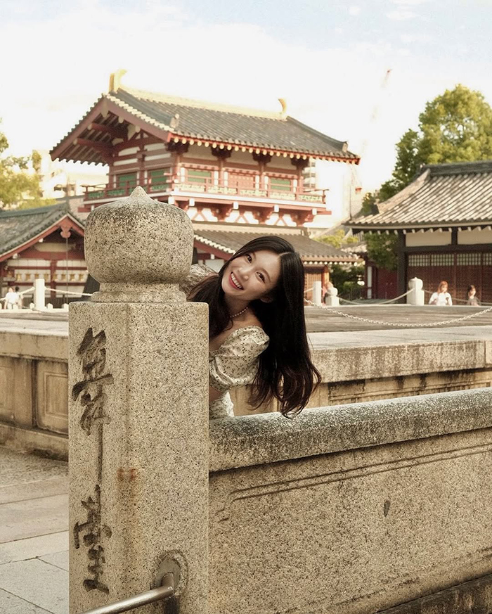 Di chuyển bằng xe buýt tới lâu đài Osaka Nhật Bản