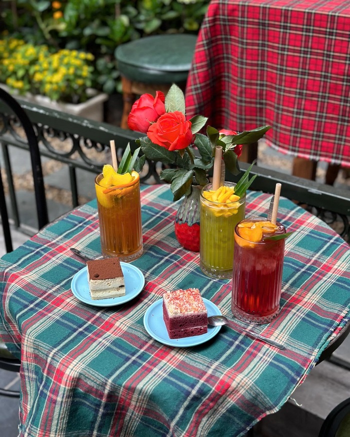 Quán cà phê view đẹp ở Quận Cầu Giấy Hà Nội này decor thôi đã thấy thòm thèm rồi