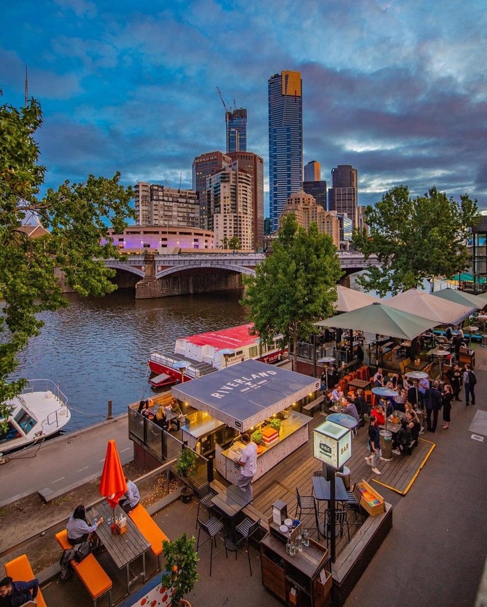 Các nhà hàng, quán bar ở quảng trường Federation Úc