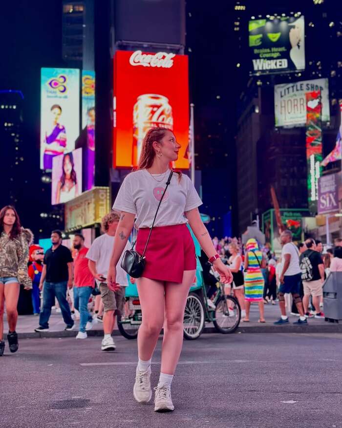 Quảng trường Thời Đại Mỹ là chốn phồn hoa sầm uất nhất thành phố New York