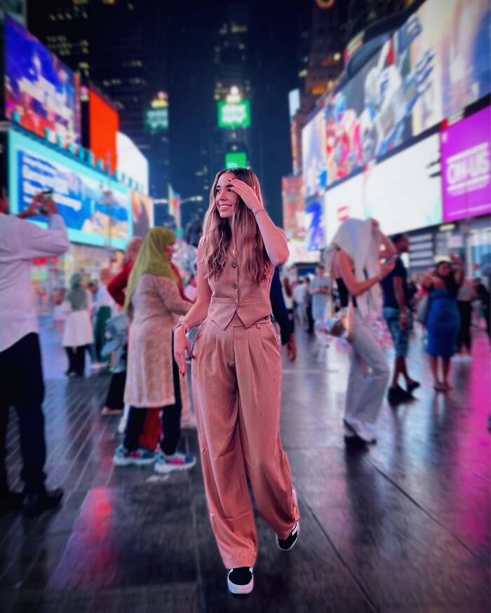 Quảng trường thời đại Mỹ náo nhiệt nhất về đêm