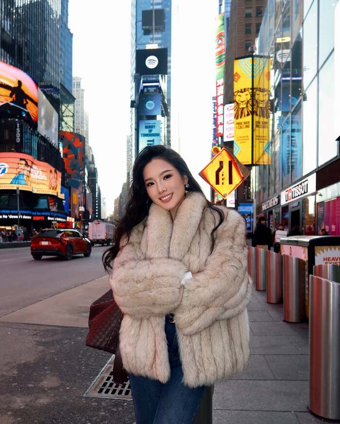 Quảng trường Thời Đại Mỹ là địa điểm du lịch must go không thể bỏ lỡ