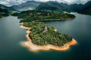 Khám phá hồ Truồi thắng cảnh vạn người mê ở xứ Huế 