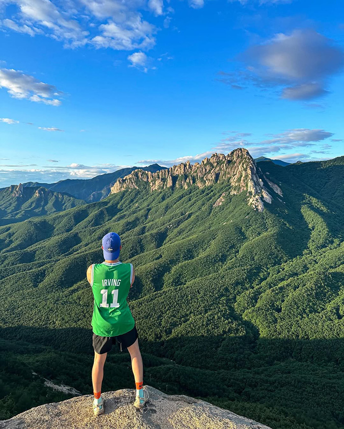 Cung đường Ulsanbawi  tại vườn quốc gia Seoraksan hàn quốc