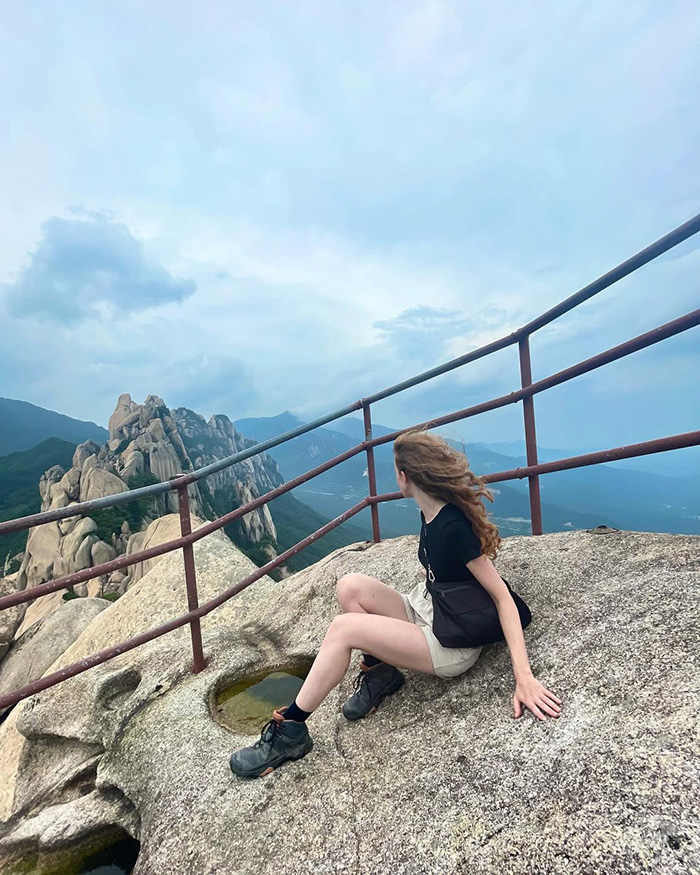 Núi Seoraksan tại vườn quốc gia seoraksan hàn quốc