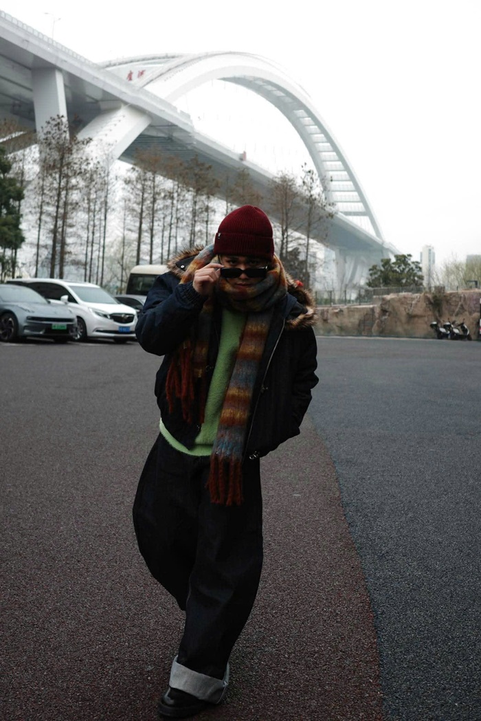 Captain được công chúng biết đến với hình ảnh nghệ sĩ Gen Z đa tài. Ảnh: FBNV