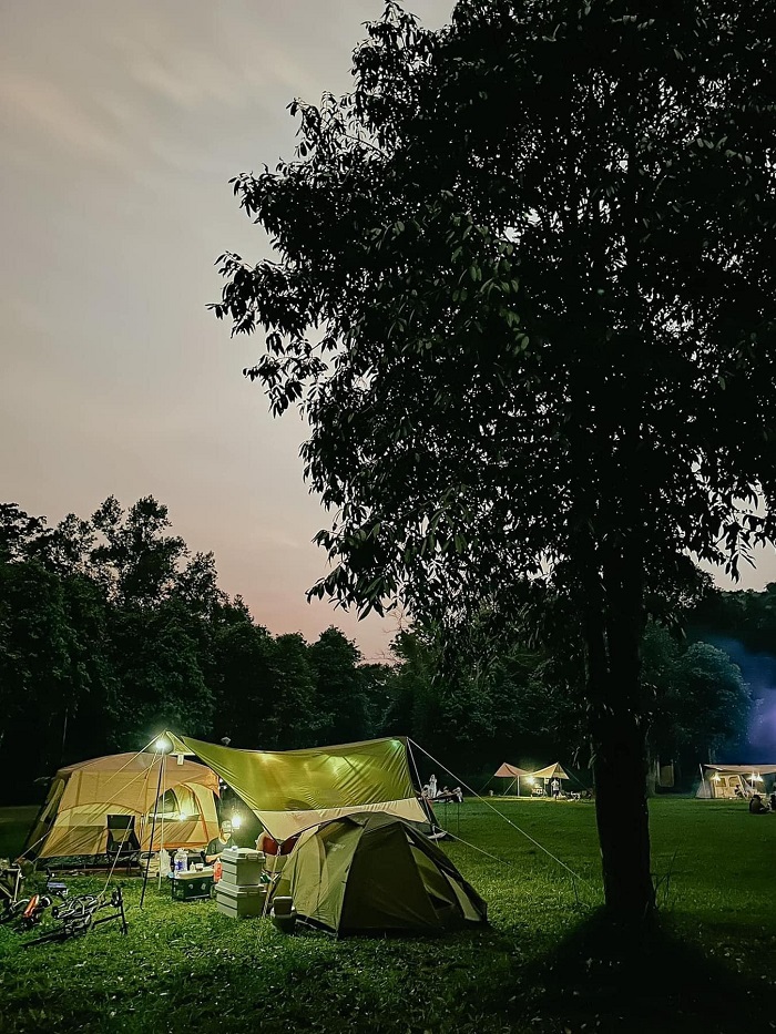 Nghỉ lễ dài đi đâu chơi gần Hà Nội, bạn có thể cắm trại qua đêm tại Cúc Phương