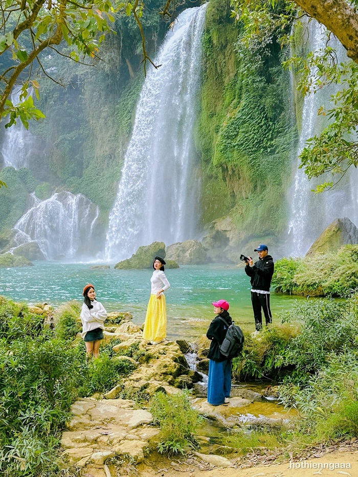 Thác Bản Giốc – con thác nổi tiếng của Cao Bằng là điểm du lịch đường bộ từ Hà Nội 