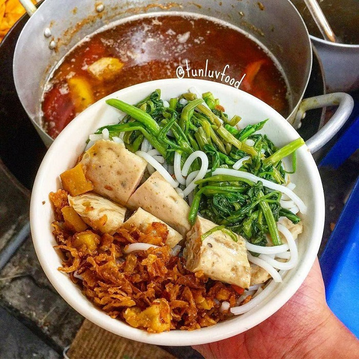Canh bún cua – món ăn khi du lịch Hà Nội mùa hè
