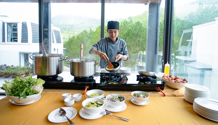 Khu du lịch Rừng Thông Núi Voi cung cấp dịch vụ nhà hàng