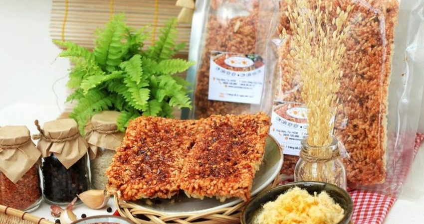 Cẩm nang du lịch Okayama giới thiệu món cơm cháy Okayama cho chuyến du lịch của bạn